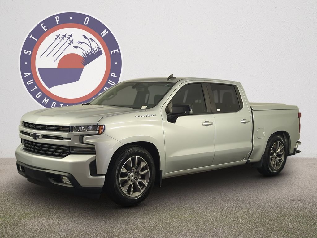 Used 2019 Silver Chevrolet RST image 2