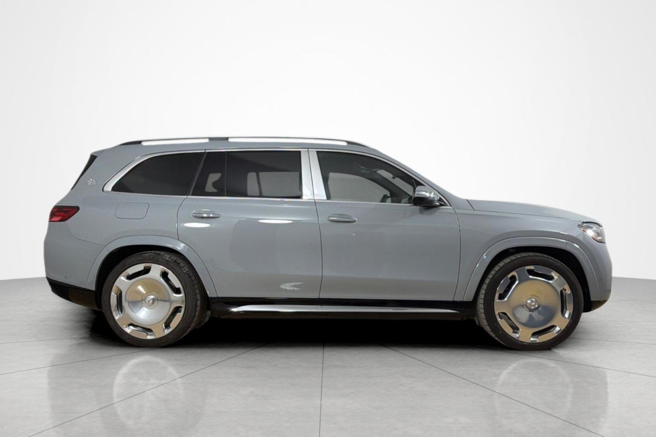 Certified Used 2025 MANUFAKTUR Alpine Grey Mercedes-Benz Maybach GLS 600 image 6