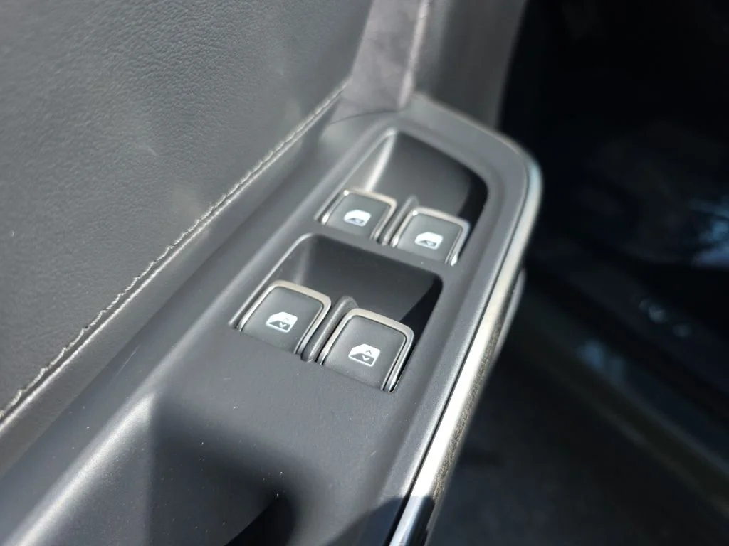 Used 2022  Rivian Launch Edition image 10