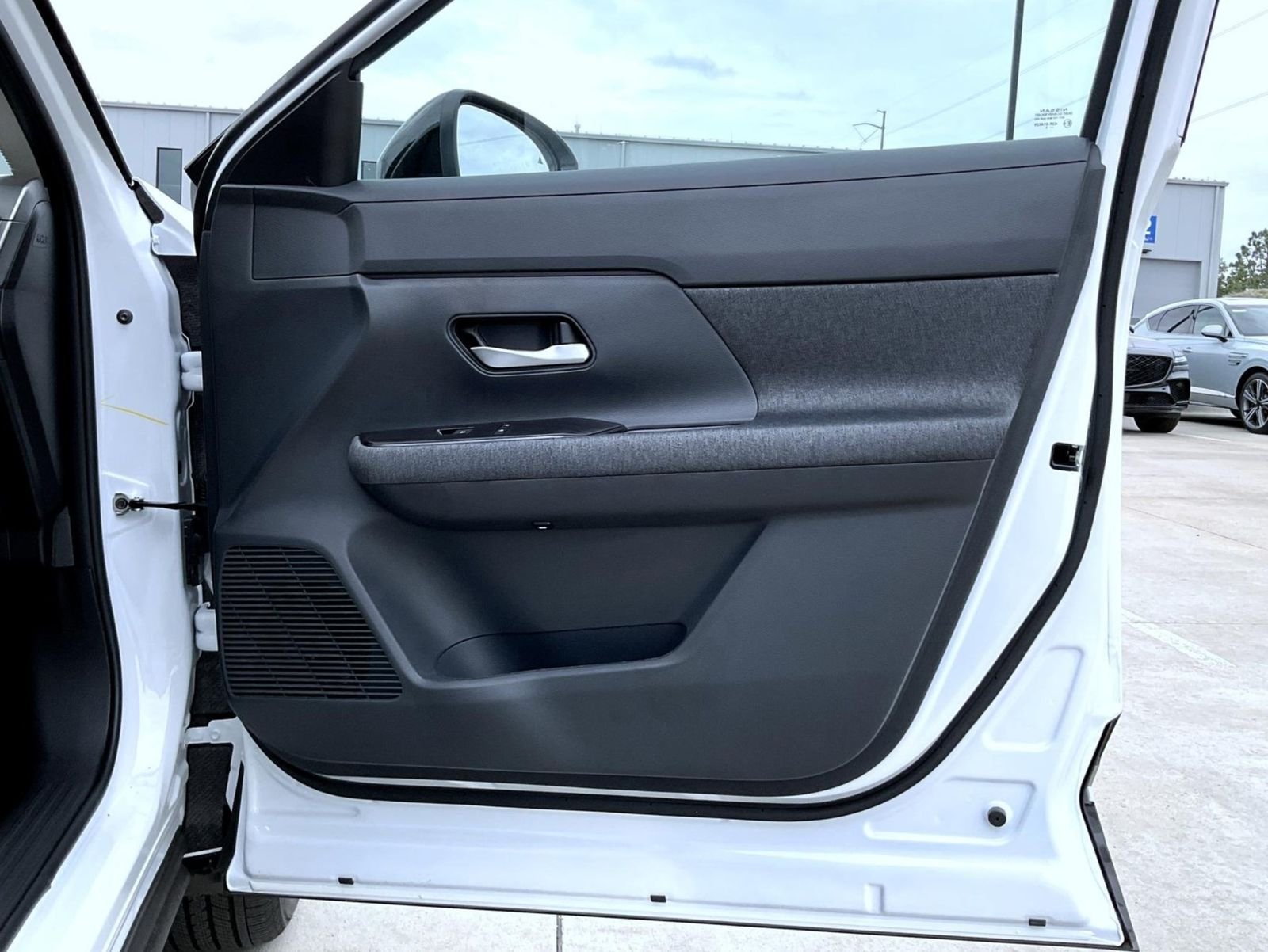 New 2026 Aspen White Nissan SV image 17