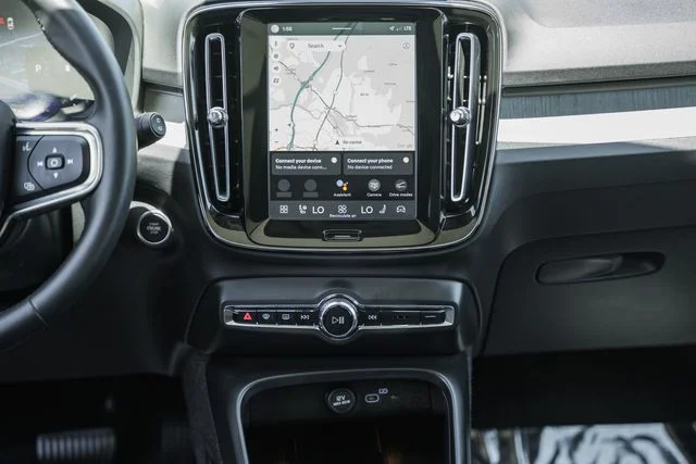 Certified Used 2025 Crystal White Volvo Plus image 22