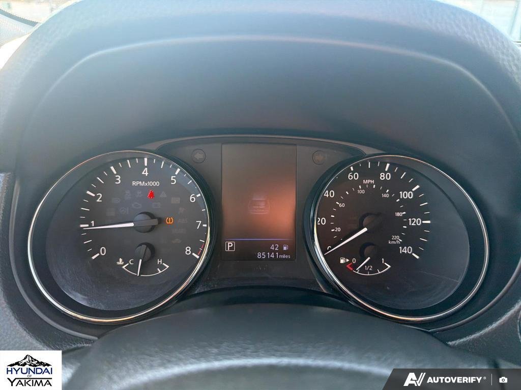 Used 2018 Glacier White Nissan SV image 15