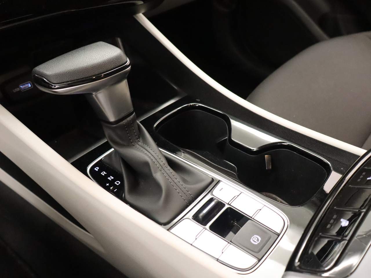 Certified Used 2023 Phantom Black Pearl Hyundai SEL image 8