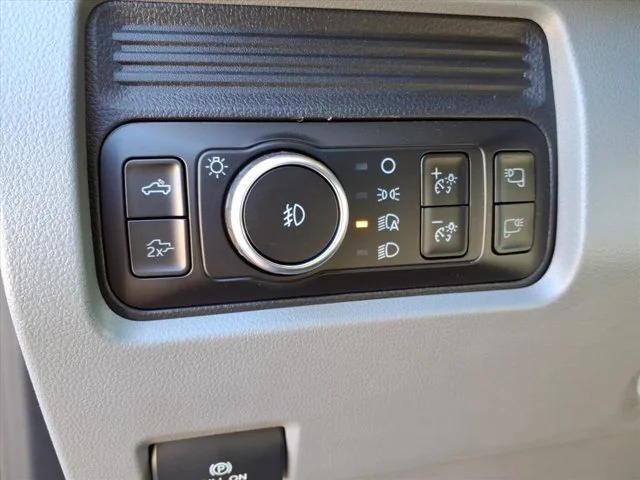 2026 Ford F-350 Super Duty XLT - Photo 36