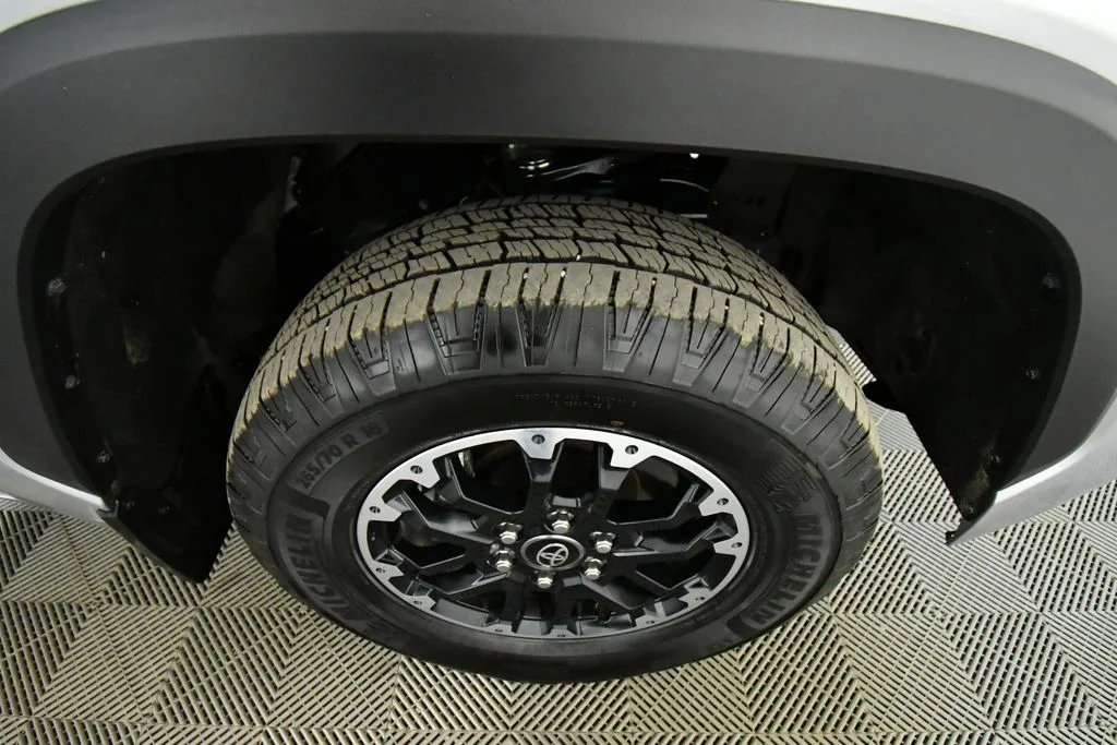 Used 2025 Silver Toyota SR5 image 17