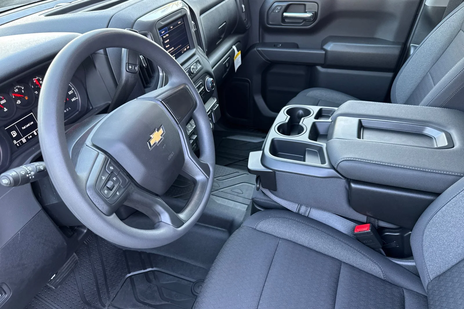 2026 Chevrolet Silverado 1500 Custom view 9