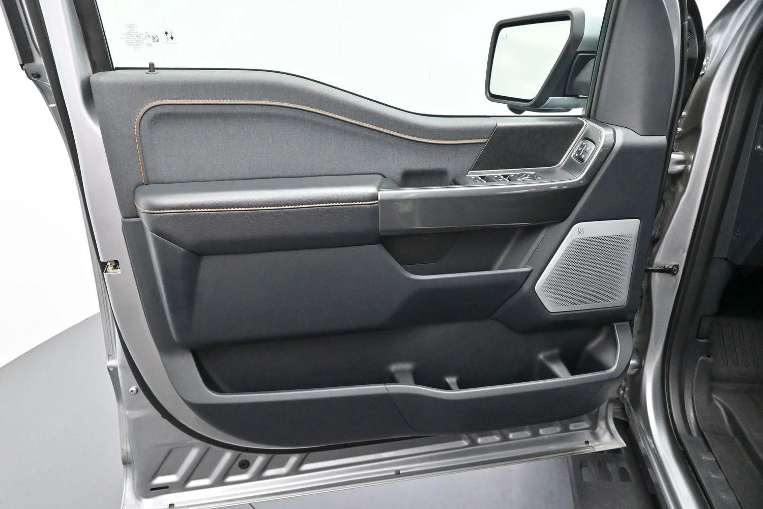 Used 2023 Iconic Silver Ford Tremor image 10