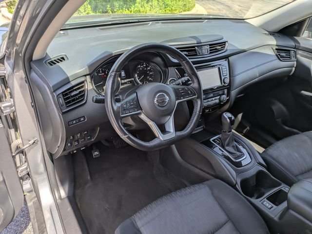 Used 2017 Gray Nissan SV image 10