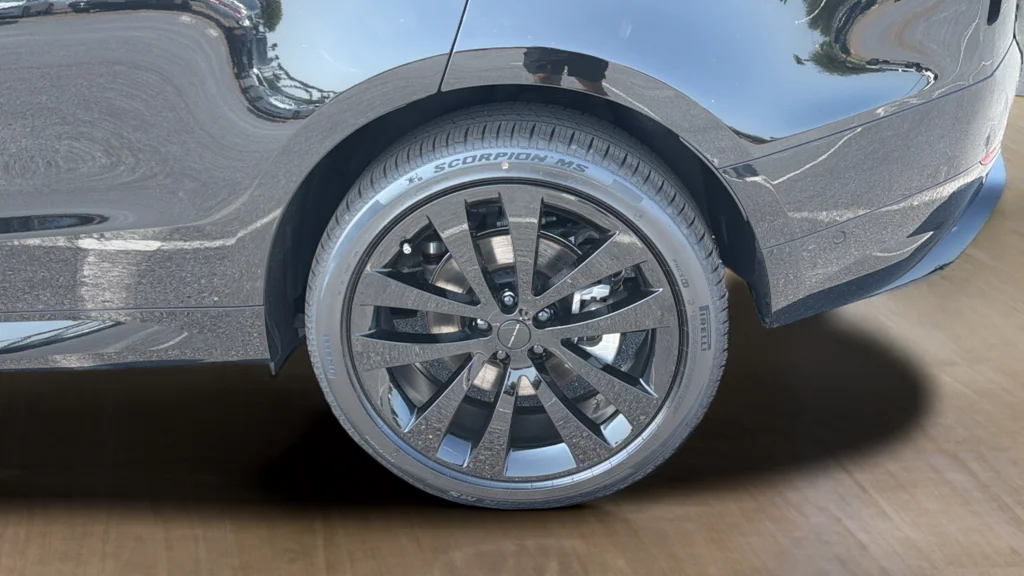 New 2026 Black Land Rover Dynamic SE image 15
