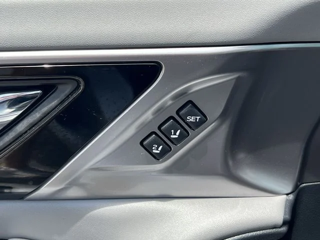 Used 2024 Silver Subaru Limited image 36