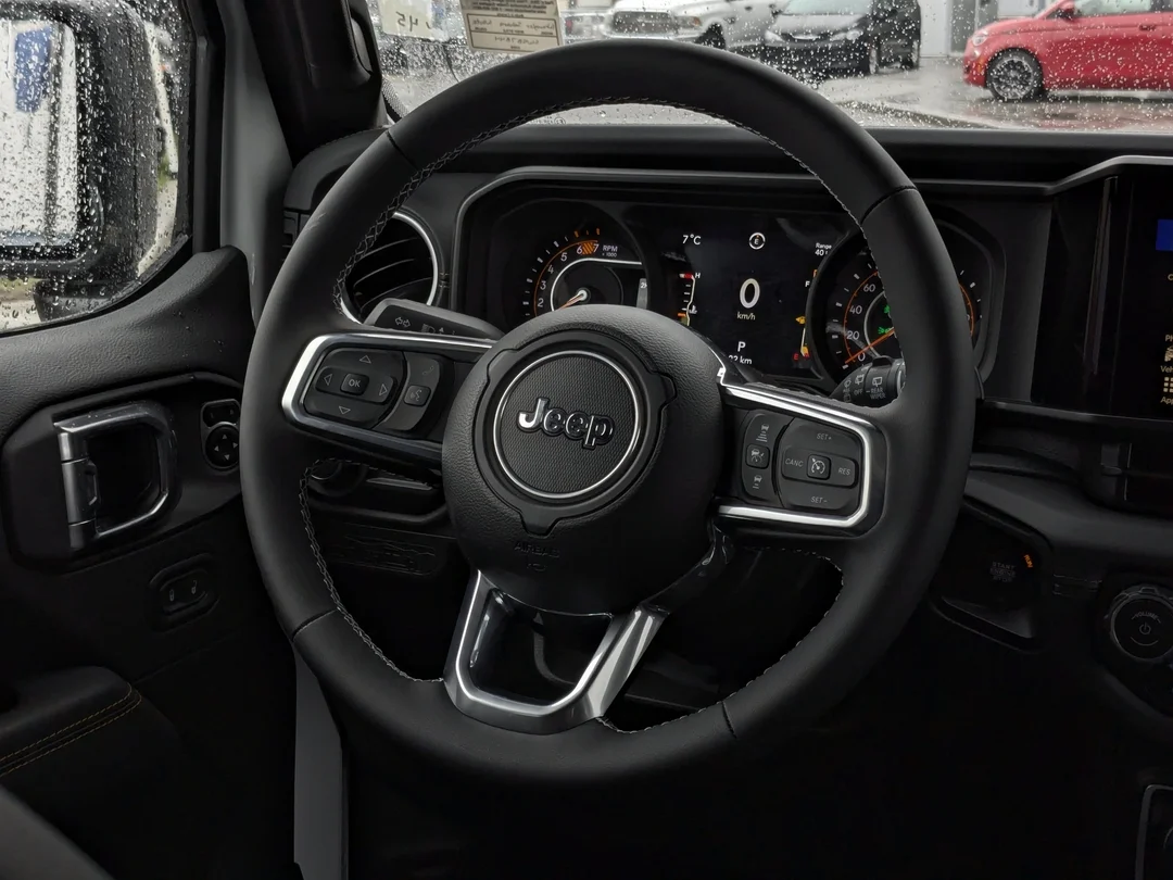 New 2025 White Jeep Sahara - - 4x4 - McKinley Leather Seats - Technology Grp - Safety Grp - Alpine Prem Audio & More! image 14