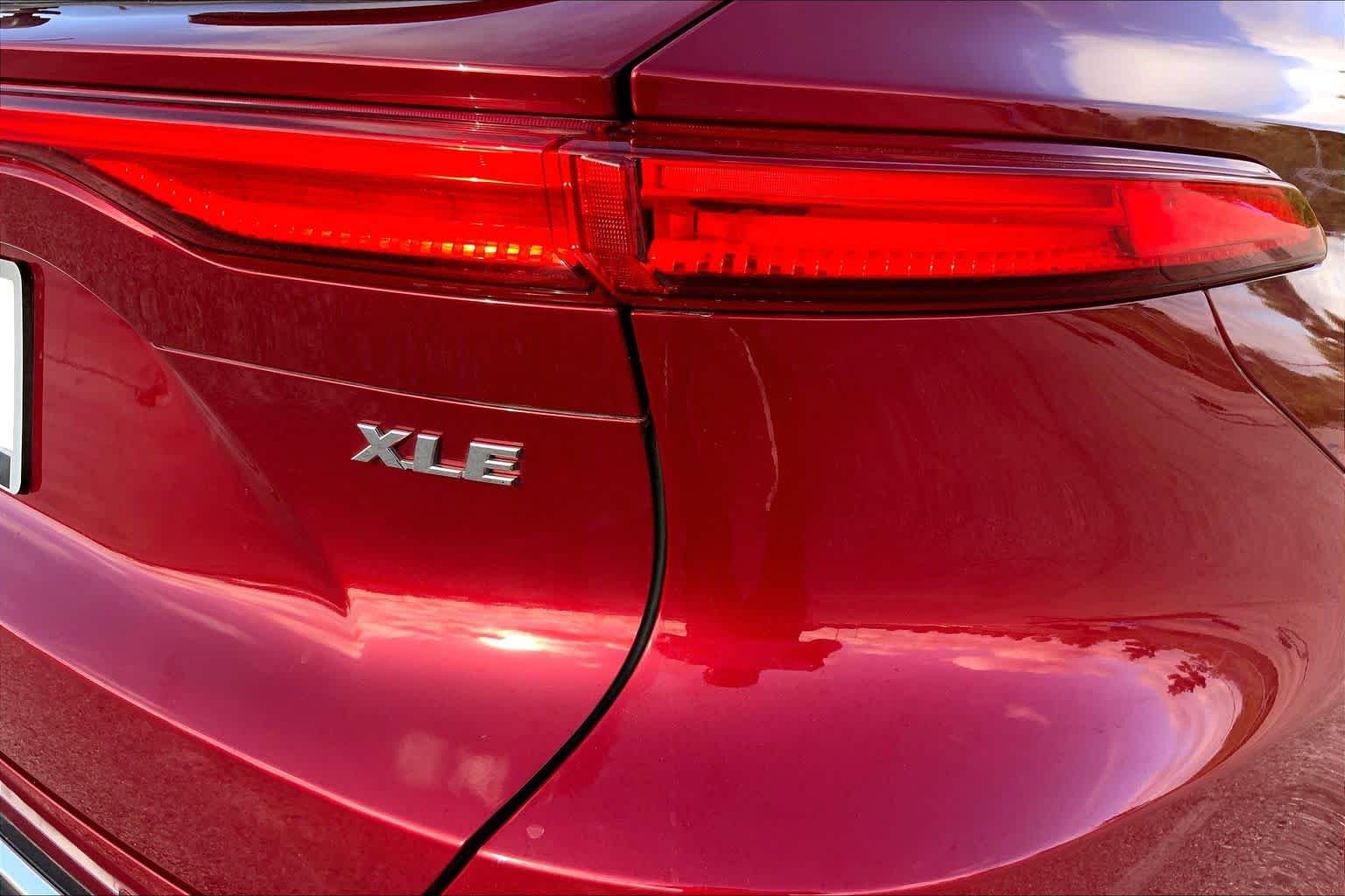 Used 2024 Ruby Flare Pearl Toyota XLE image 30