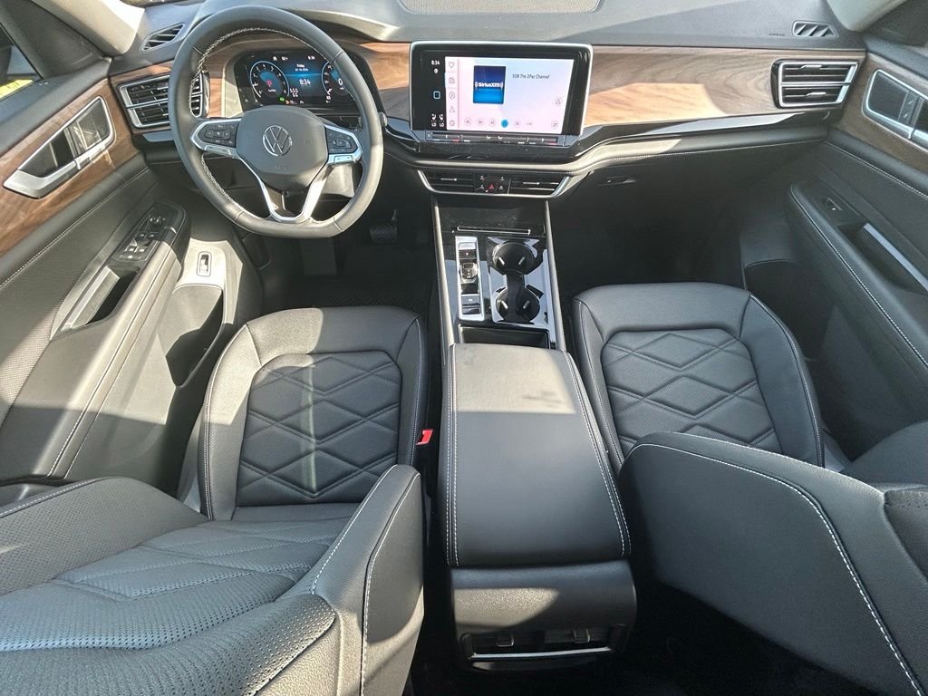 New 2026 Black Volkswagen SE w/Technology image 9