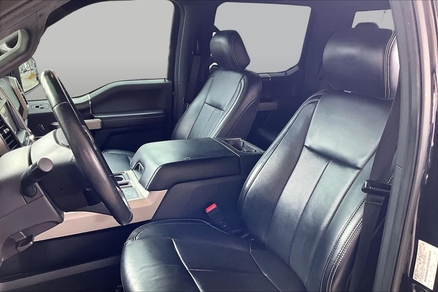 Used 2019 Agate Black Ford LARIAT image 8