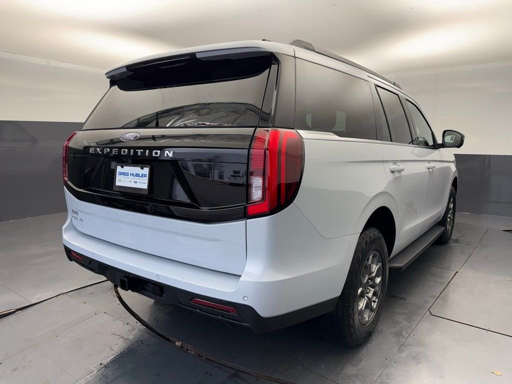 New 2025 Space Silver Metallic Ford Active image 13