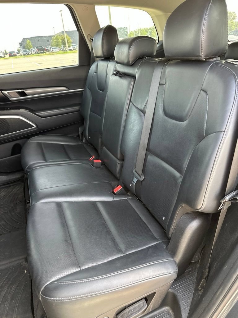 Used 2020 Gray Kia LX image 17