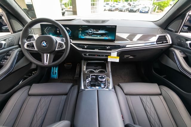 New 2027 Black Sapphire Metallic BMW M60i image 14