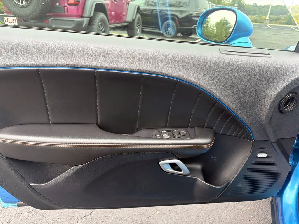 Used 2016 Blue Dodge R/T Scat Pack image 7