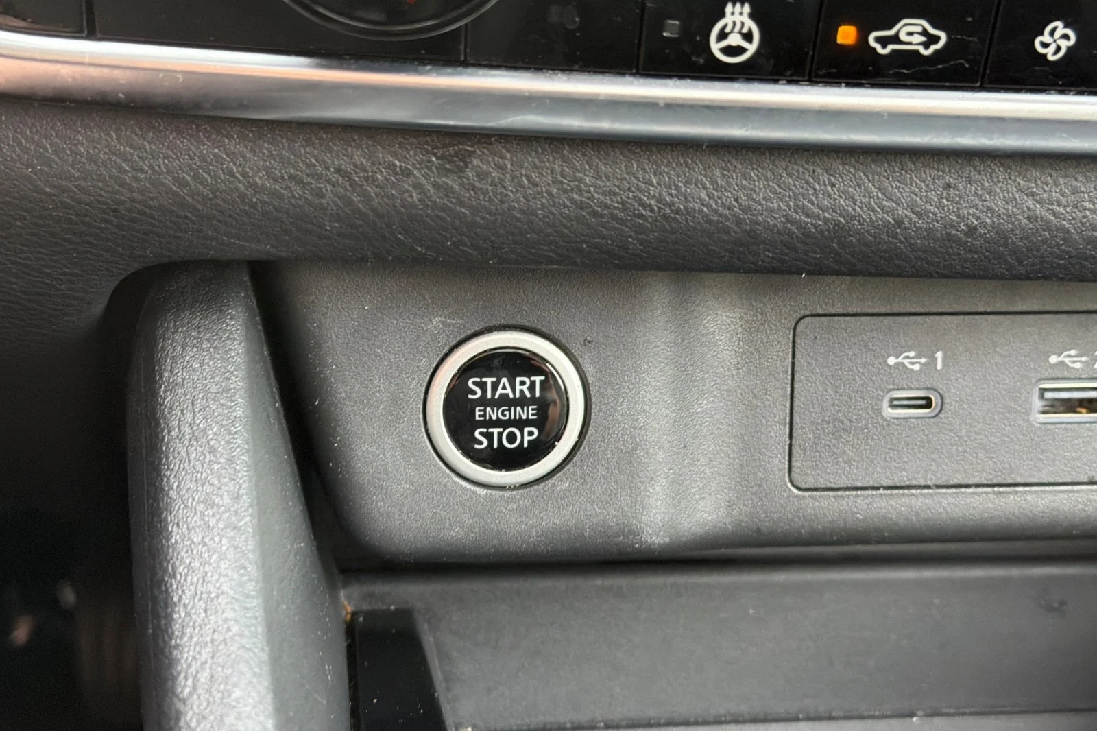 Used 2023 Pearl White Tricoat Nissan SV image 21