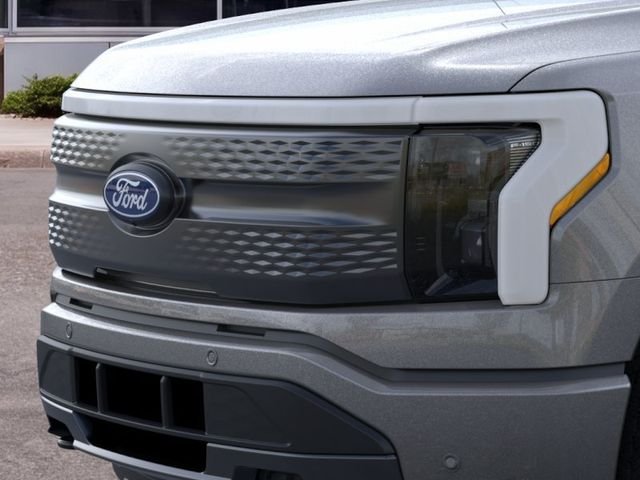 2025 Ford F-150 Lightning Flash - Photo 17
