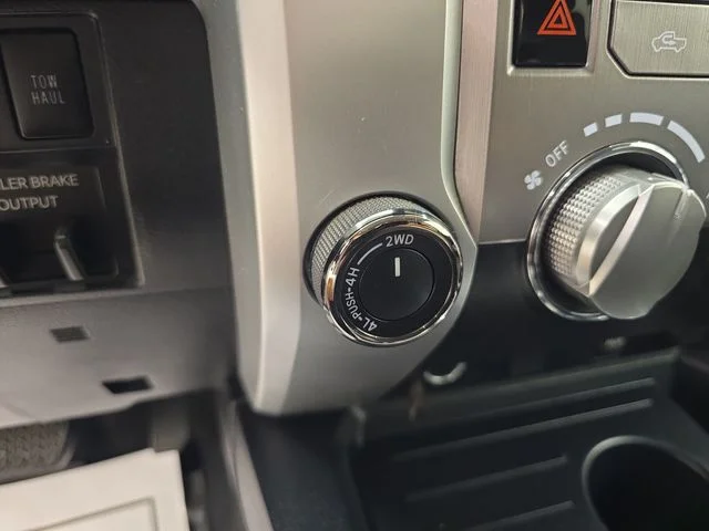 Used 2018 Quicksand Toyota SR5 image 29