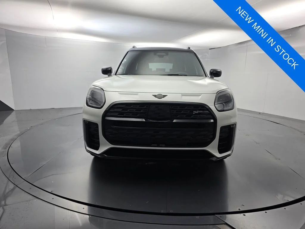 New 2027 White MINI Iconic image 2