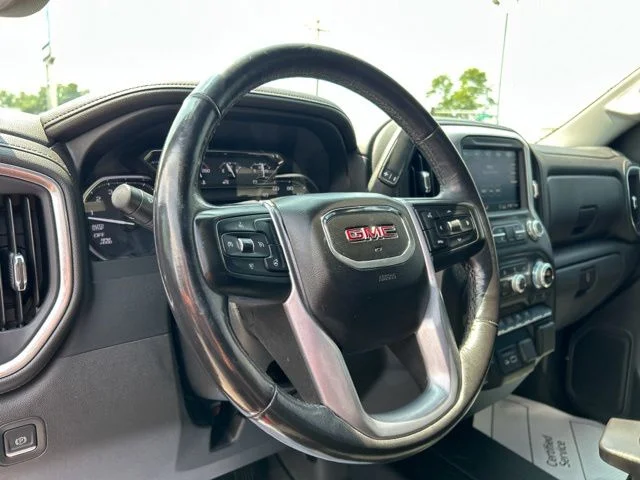 Used 2020 Cardinal Red GMC SLE image 30