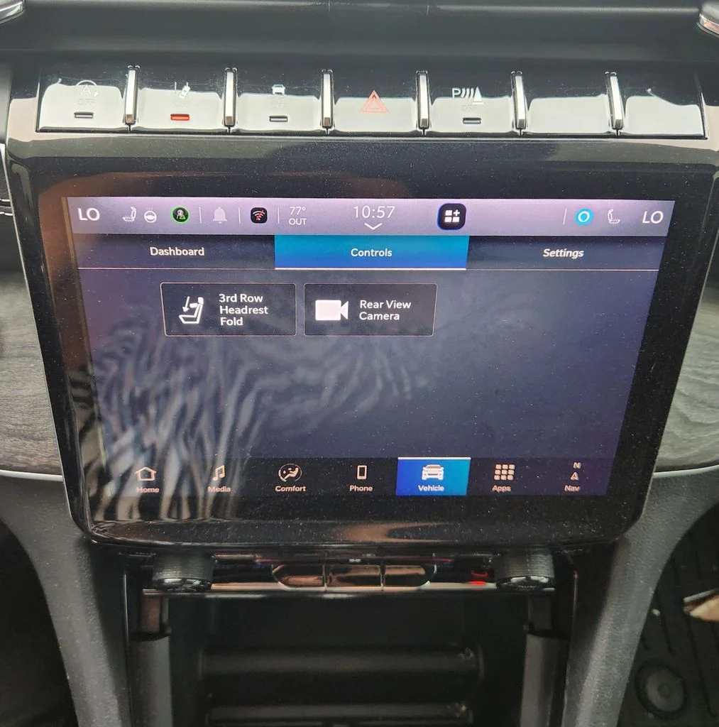 Used 2023 Black Jeep Limited image 28