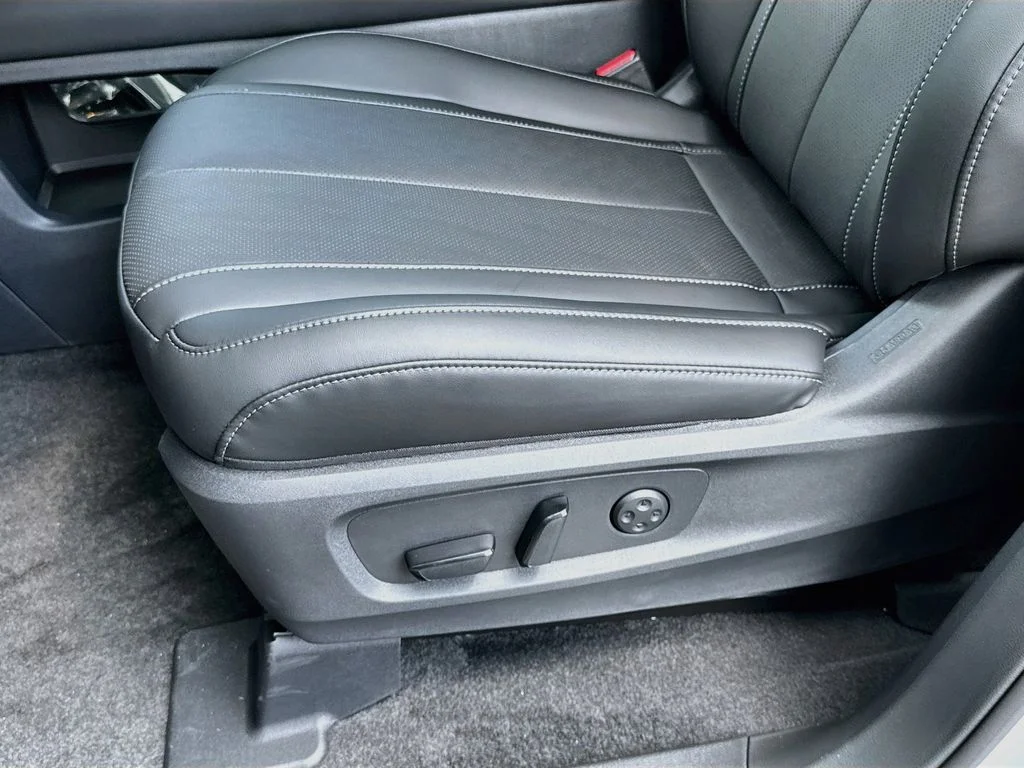 New 2027 Gray INFINITI LUXE image 20