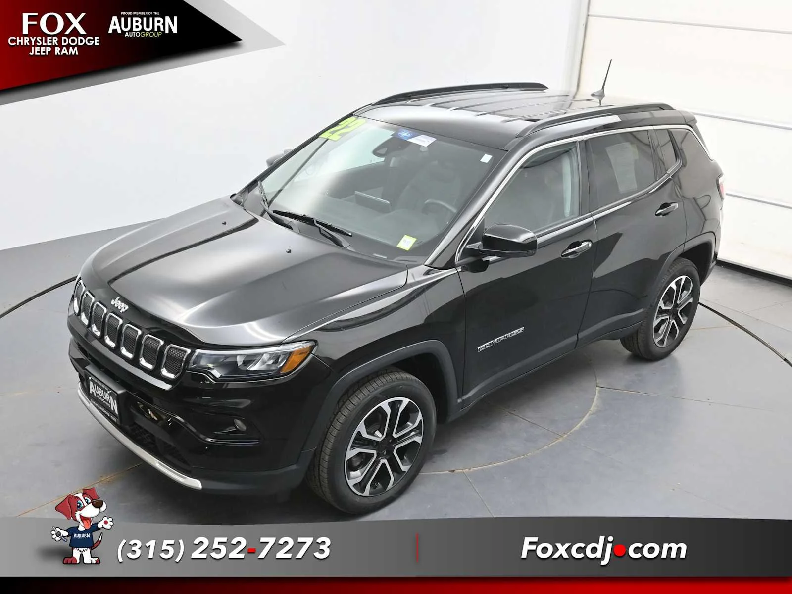 Used 2022 Diamond Black Crystal Pearlcoat Jeep Limited image 28