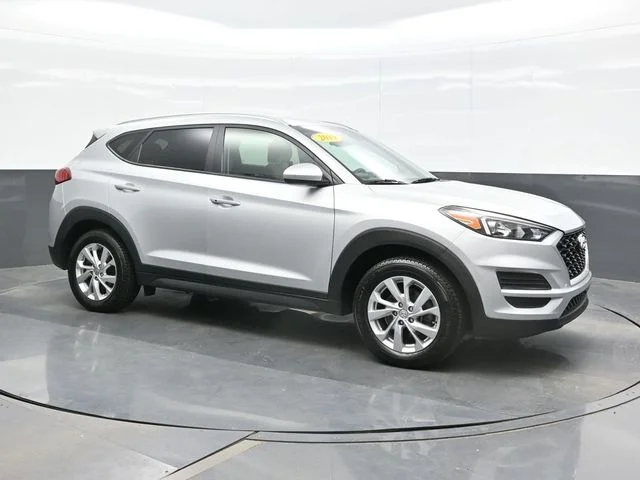 Used 2019 Silver Hyundai Value image 7