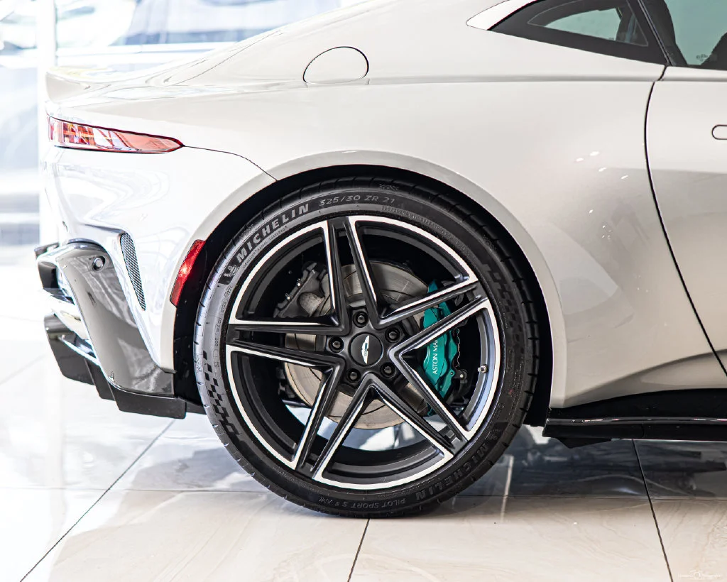 Used 2025 Silver Aston Martin Base image 11