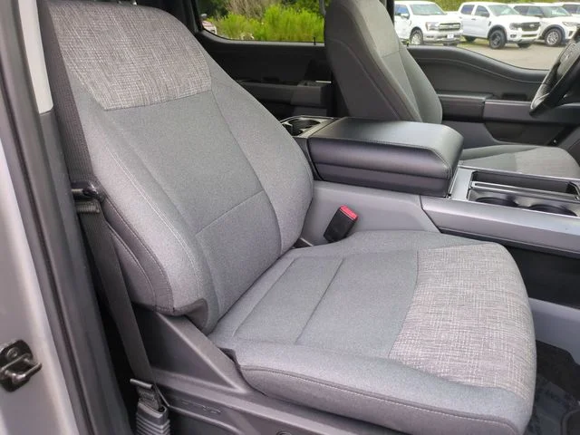 Used 2022 Silver Ford XLT image 33