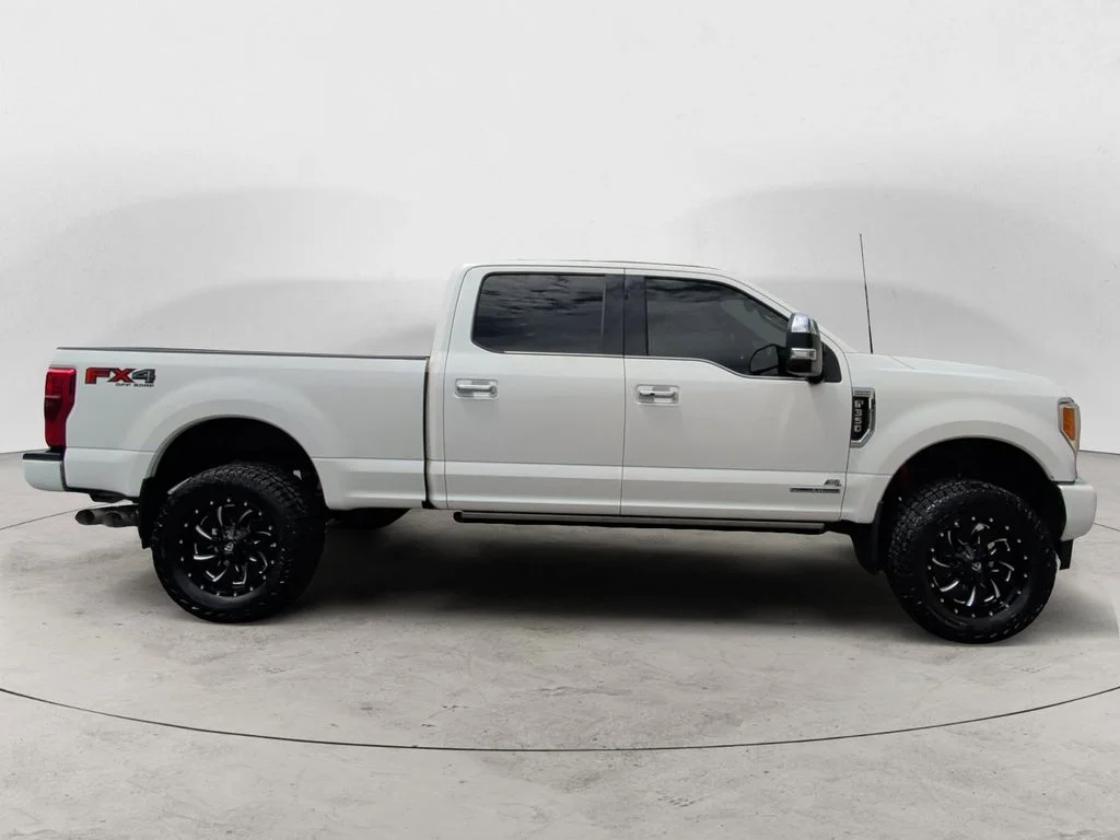 Used 2017 White Ford Platinum image 6