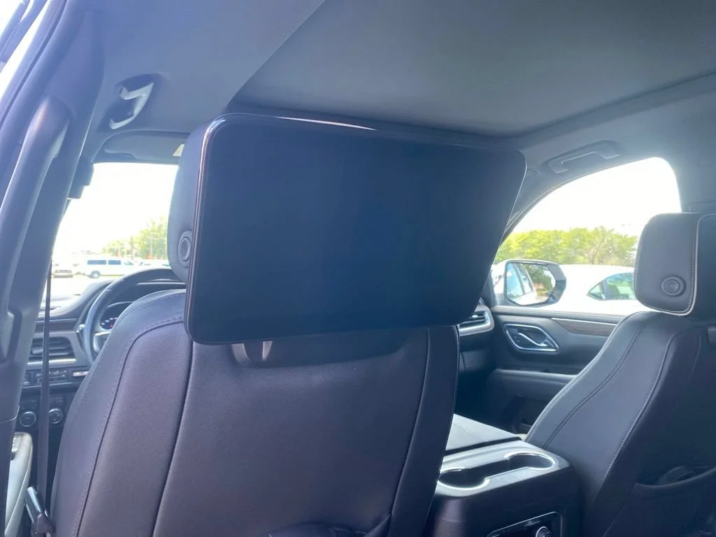 Used 2023 SUMMIT WHITE Chevrolet Premier image 18
