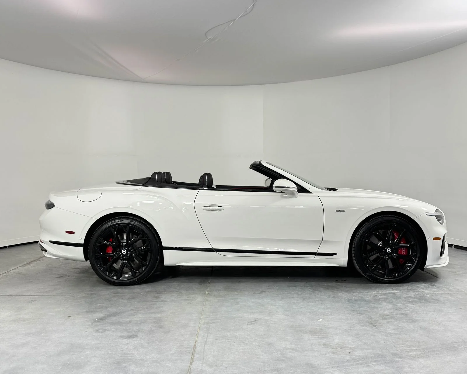 New 2025 Glacier White Bentley Speed image 5