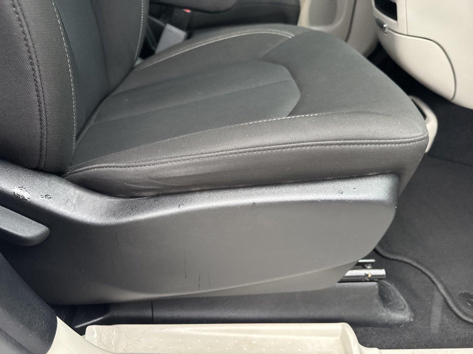 Used 2022 WHITE Chrysler LX image 37