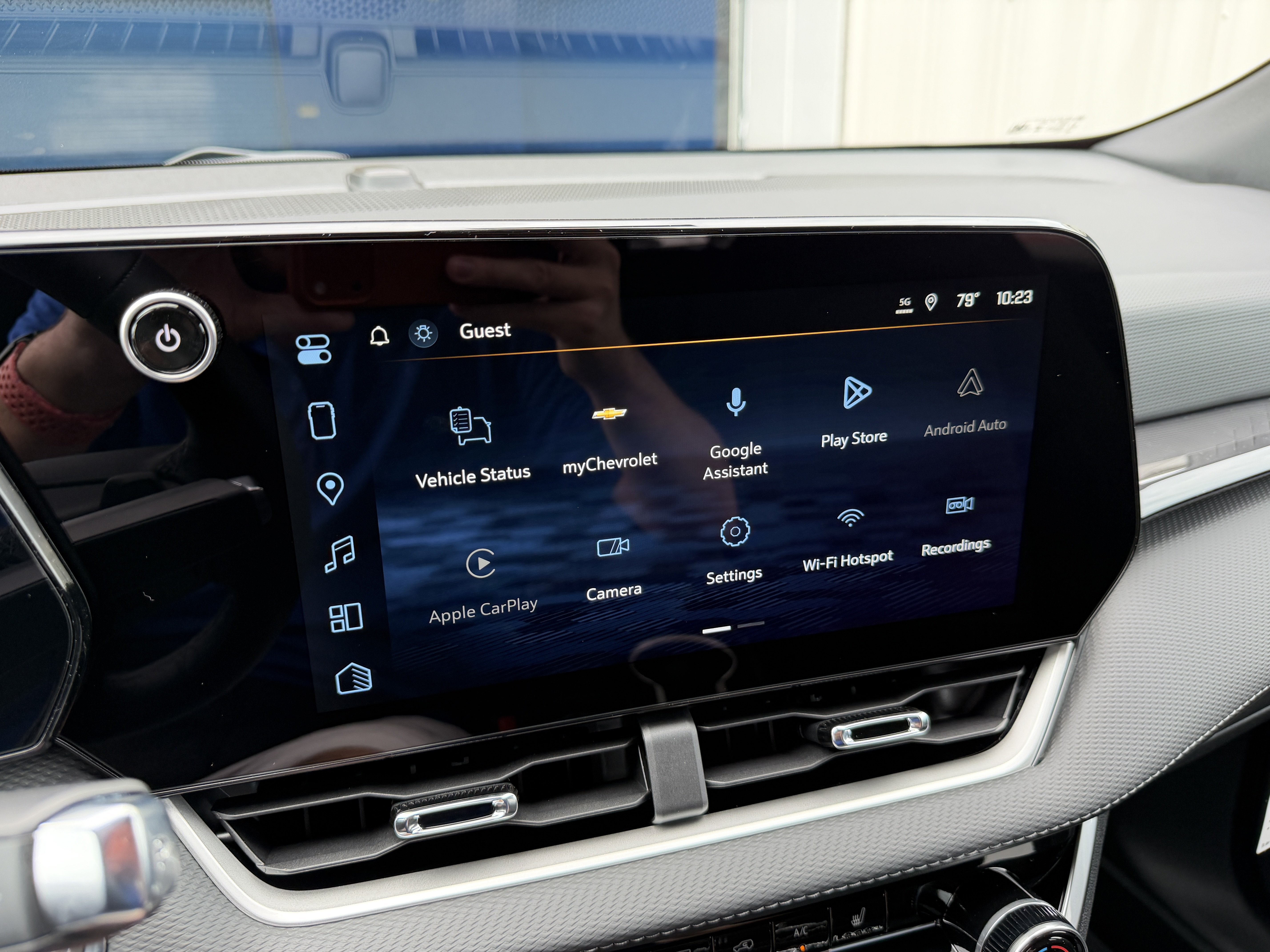 2027 Chevrolet Equinox LT - Photo 19