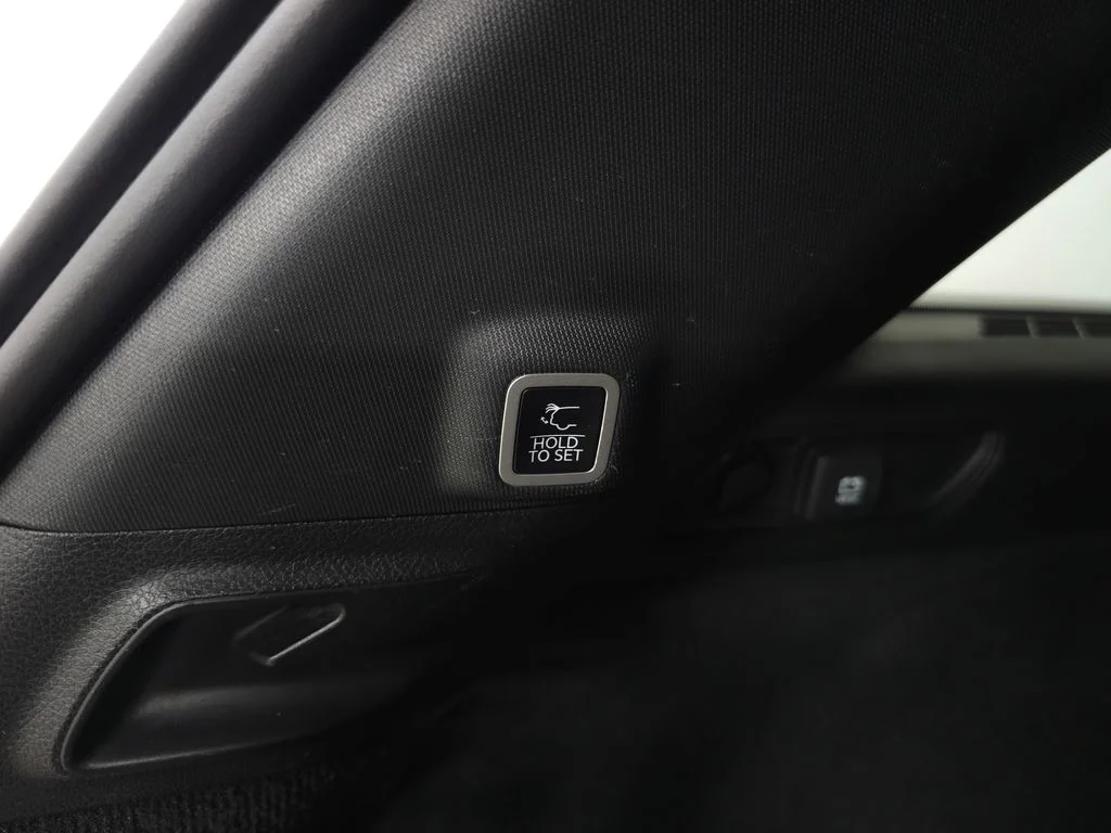Used 2023 Black Jeep Overland image 7