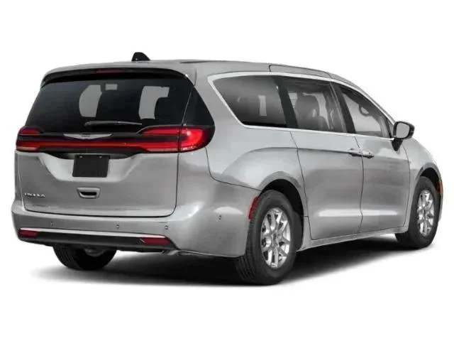 New 2026 Silver Mist Clear-Coat Exterior Paint Chrysler Select image 2