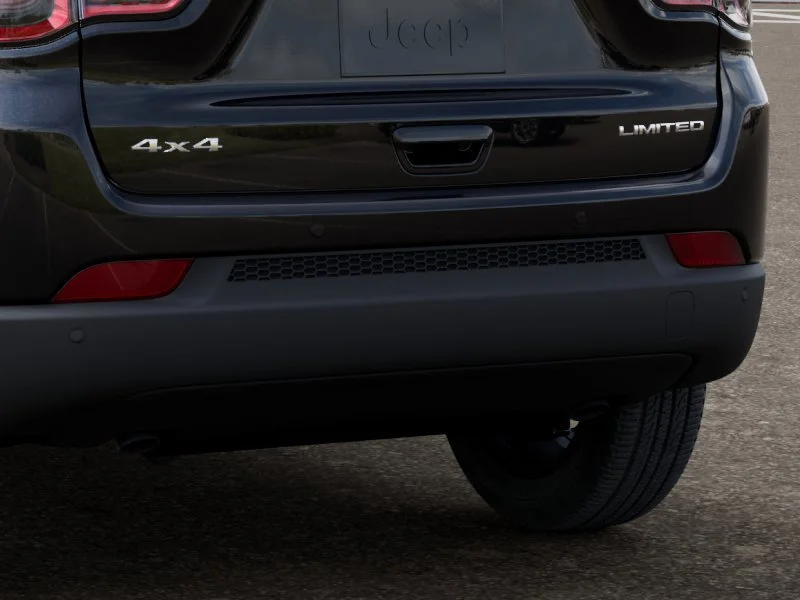 New 2026 Diamond Black Crystal Pearl-Coat Exterior Paint Jeep Limited image 13