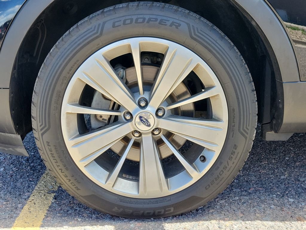 Used 2018 Black Ford Limited image 17