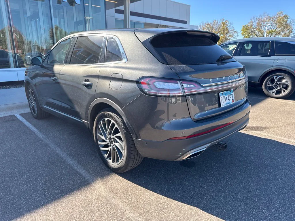 Used 2019 Gray Lincoln Reserve image 4