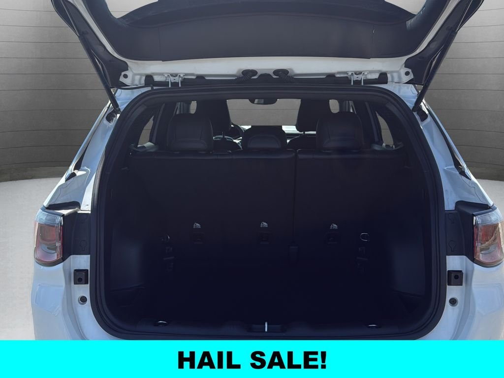 Used 2023 White Jeep Limited image 24