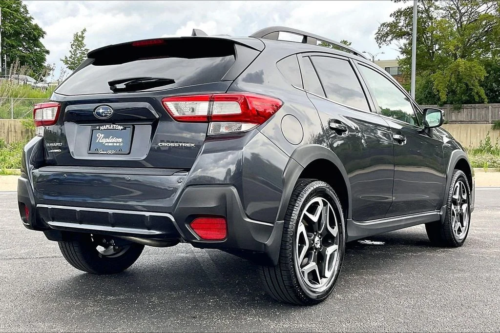 Used 2018 Dark Gray Metallic Subaru 2.0i Limited image 13
