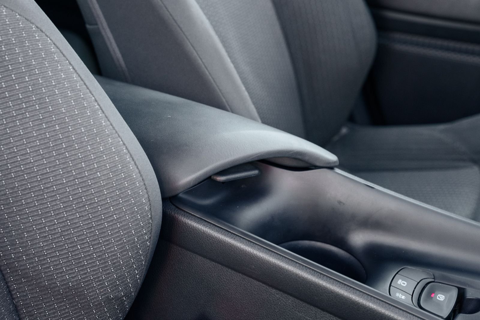 Used 2018 Gray Toyota XLE image 12