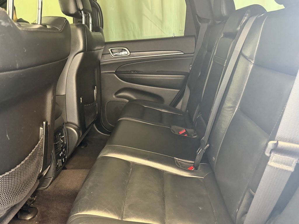 Used 2018 Granite Crystal Metallic Clearcoat Jeep Limited image 11