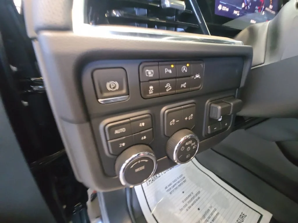 Used 2026 Black Chevrolet High Country image 32
