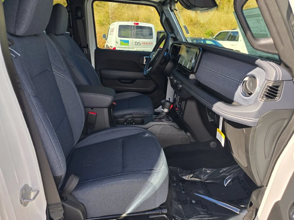New 2026 White Jeep Rubicon image 26