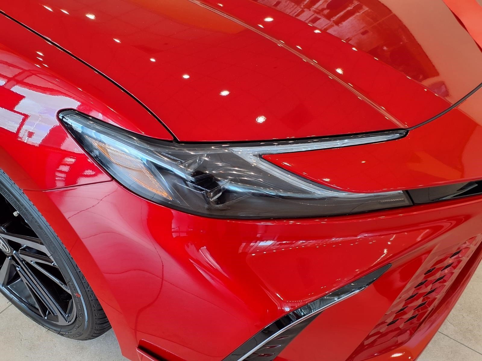 New 2026 Supersonic Red with Midnight Black Metallic roof Toyota XSE image 6